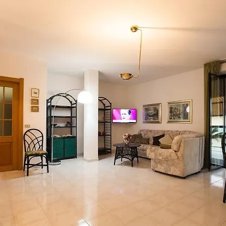 Attico Angela Con Grande Veranda Appartement